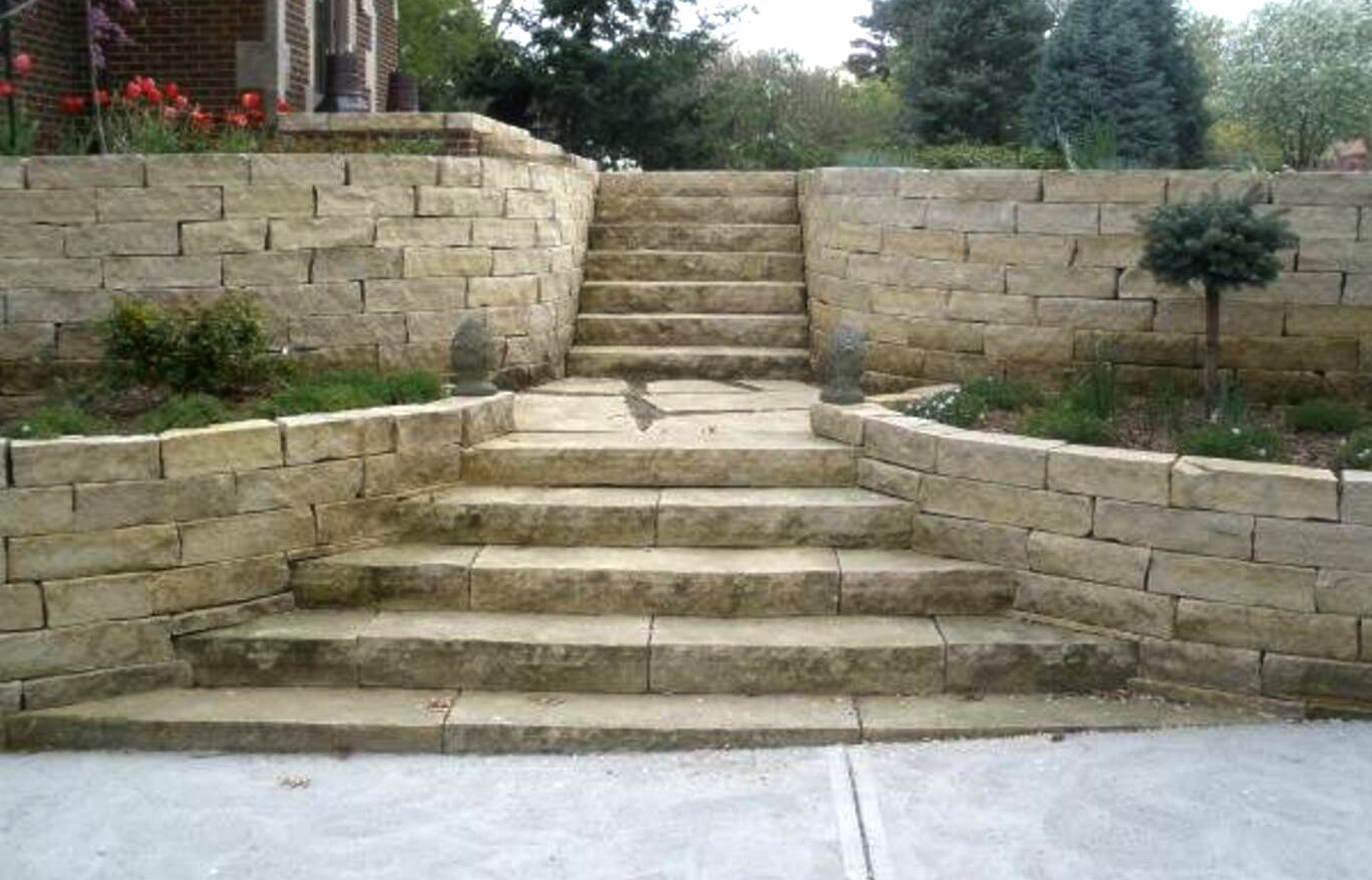 8' Iowa Buff Wall Stone